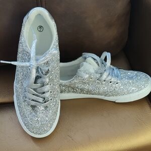 Sparkling Silver Glitter Lace-Up Women's Sneakers